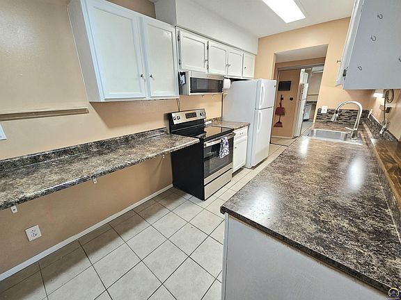 5th image of 2324 SW Briarwood Plz APT 204F