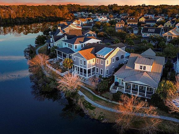 2nd image of 1615 Paradise Lake Dr