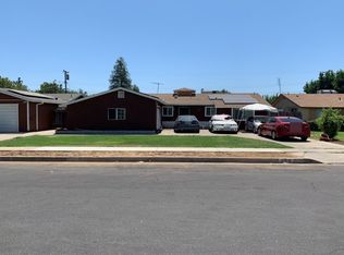 756 E Sunset Dr, Dinuba, CA 93618