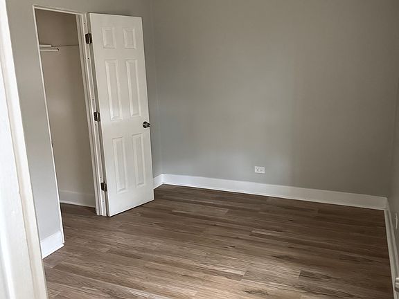5th image of 4404 N Melvina Ave #1