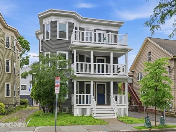 29-31 Cushing St #3, Cambridge, MA 02138