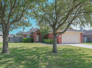 232 River Basin Ln, Dickinson, TX 77539