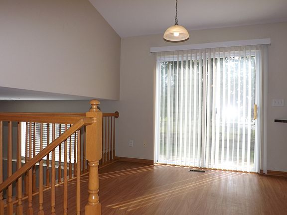 5th image of 316 Tall Grass Dr