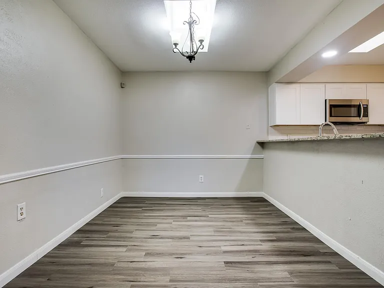 5102 Lakeridge Ct — Photo 12