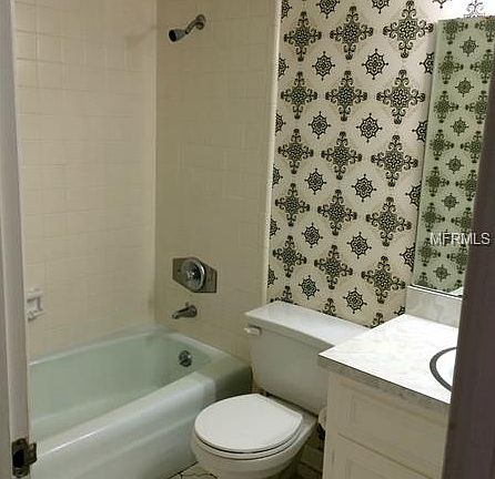 4th image of 4112 Carrollwood Village Dr