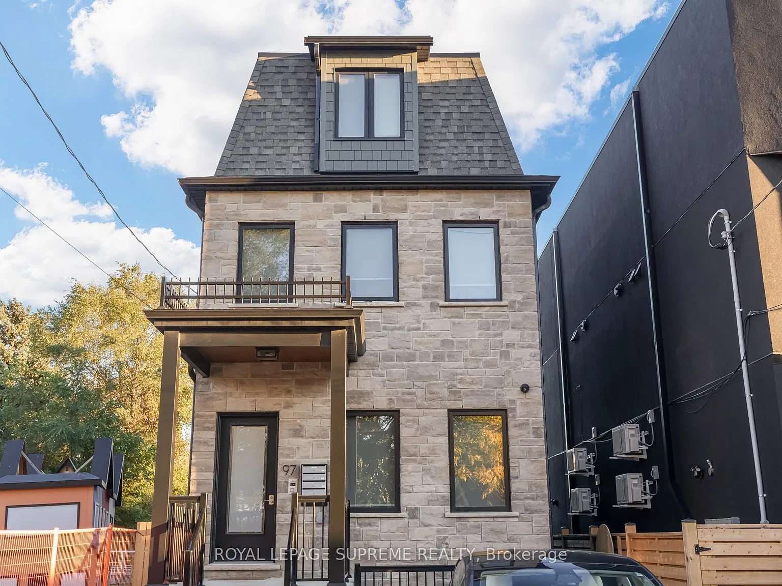 2 bed, $2,700 — Photo 1