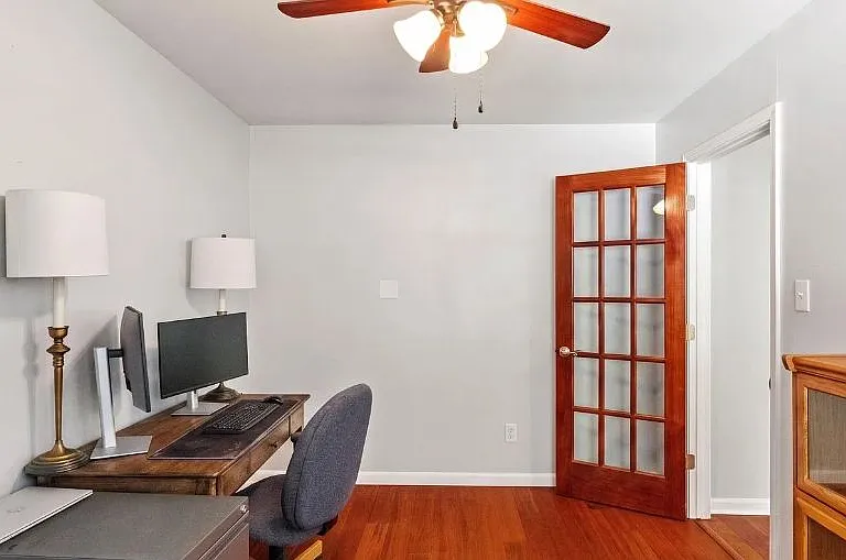 5801 Lindenwood Dr — Photo 21
