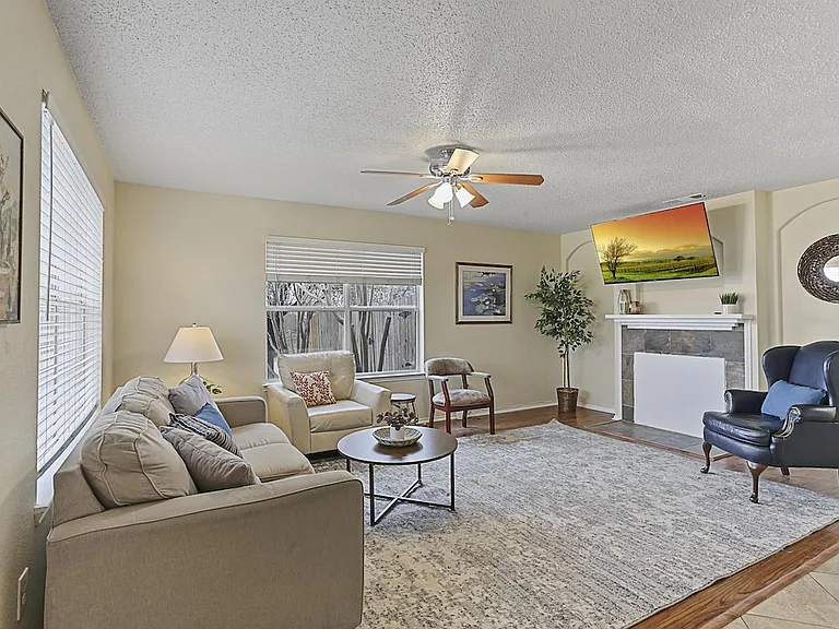 8101 Flowertree Dr — Photo 1