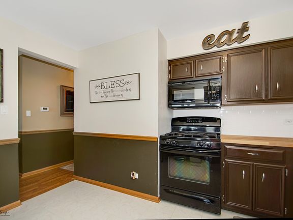 5th image of 9964 W 153rd St APT 3E