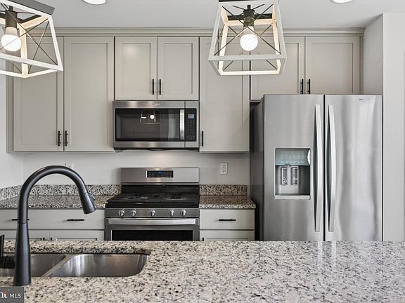 4th image of 80 Capshaw Rd