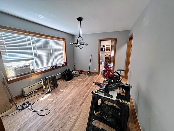 4th image of 4934 N Marmora Ave #2