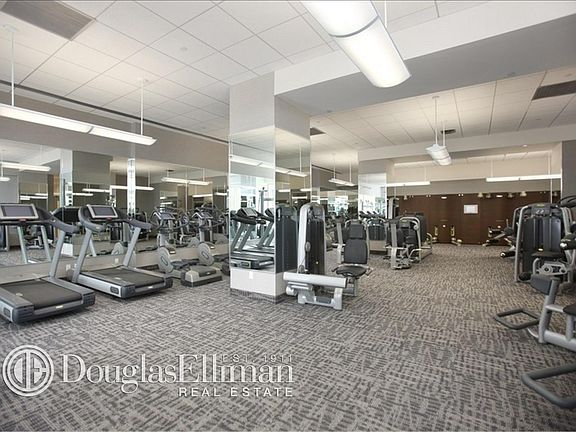 3rd image of 1510 Lexington Ave APT 9P