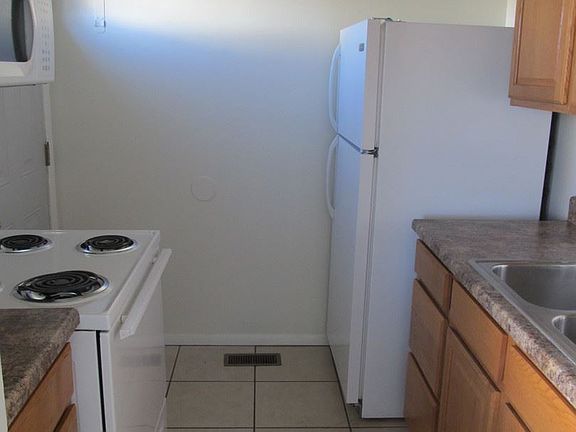 5th image of 4564 Croftshire Dr