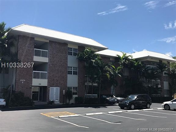 2nd image of 2424 SE 17th Street Cswy APT 114B