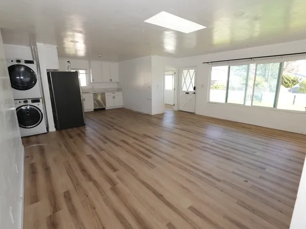 1760 Chico St #A, San Diego, CA 92109