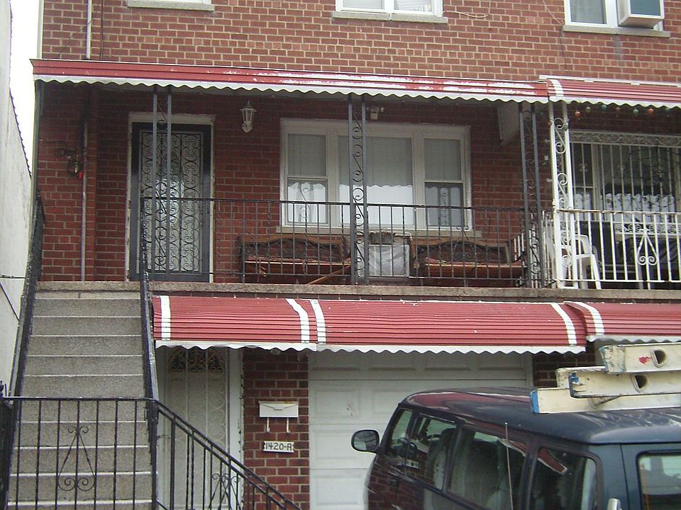 2nd image of 1420A Edwards Ave
