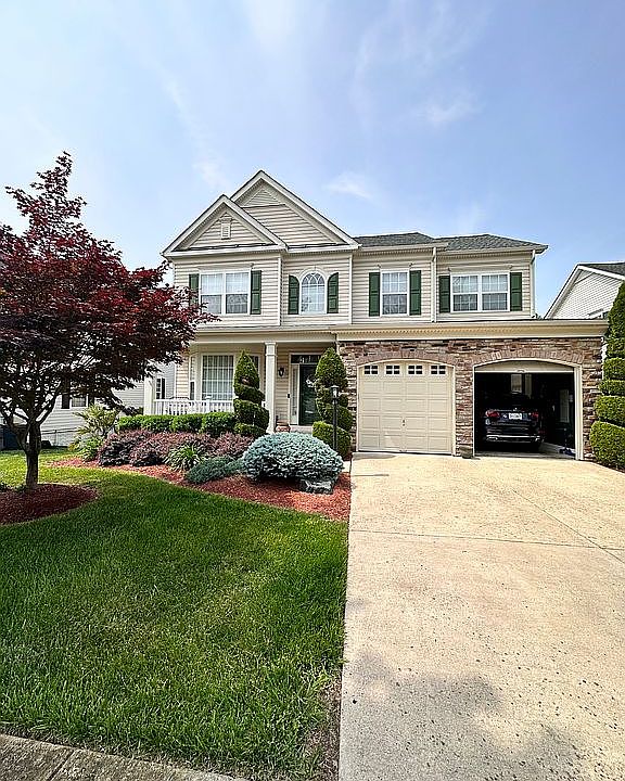 2nd image of 2417 Plenty Gates Ln