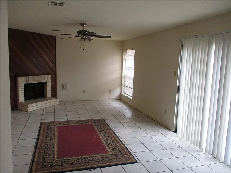 10826 Sugar Hill Dr #B — Photo 25