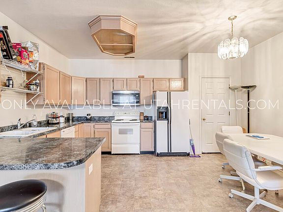 3rd image of 392 N Seven Peaks Blvd Unit 323