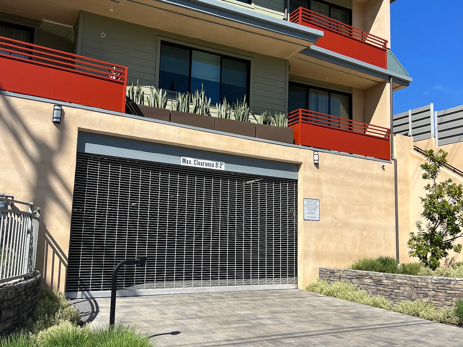 3 bed, 1466 sqft, $4,900 — Photo 4