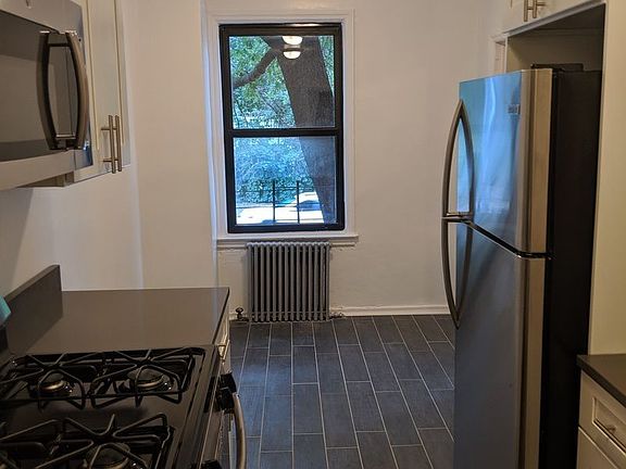 3rd image of 8440 126th St #1