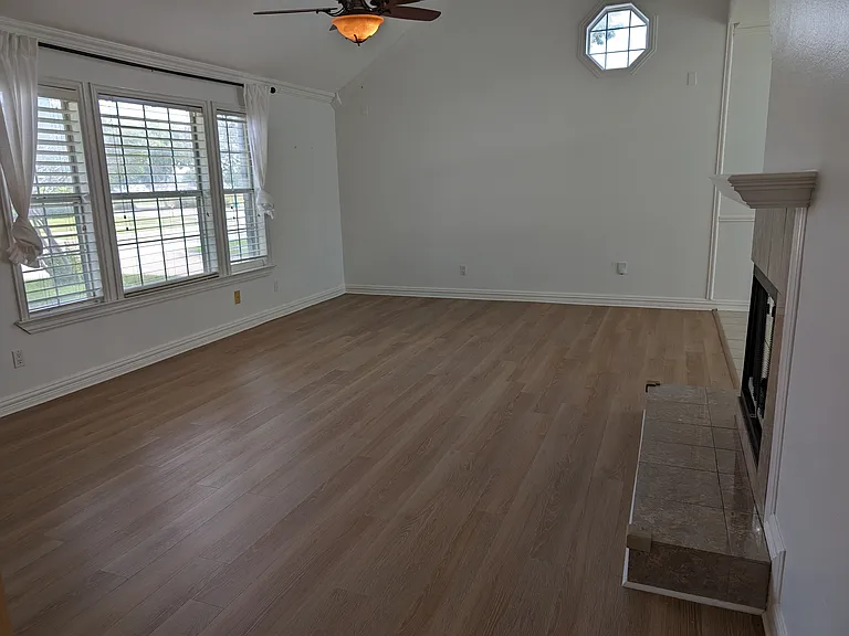 5232 Goodman Dr — Photo 4