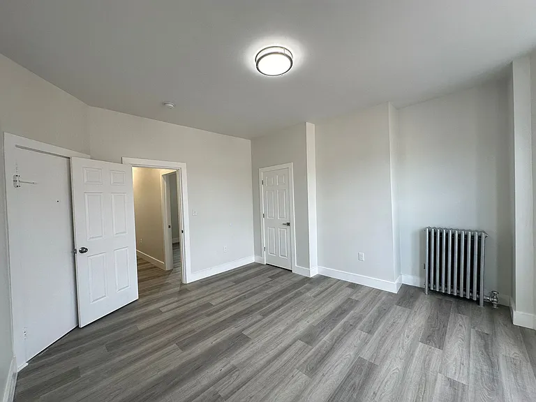 737 Communipaw Ave #39E — Photo 3