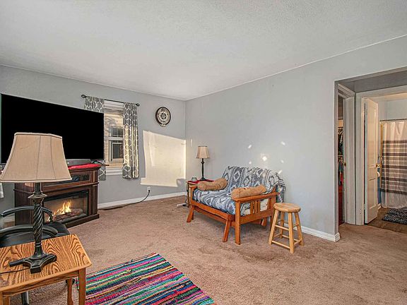 5th image of 746 S Gladstone Ave