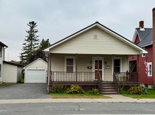 54 Pratt St, Rouses Point, NY 12979