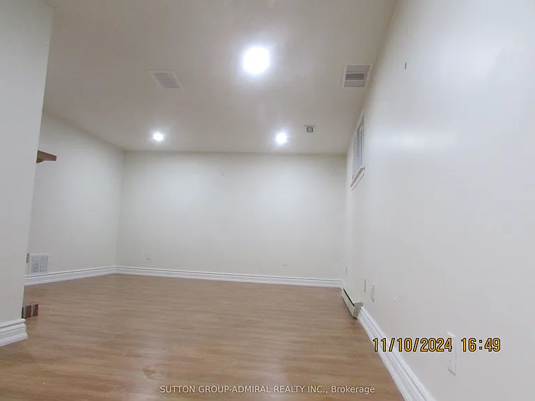 62 Leisure Ln #BASEMENT — Photo 16