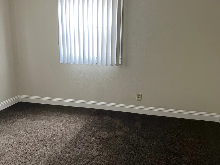 1569 Mono Ave — Photo 2