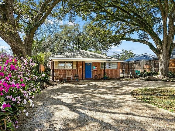 2nd image of 10520 Bolivar St