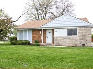 7408 Davis St, Morton Grove, IL