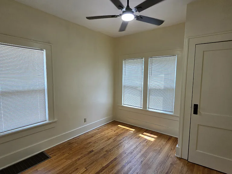807 W Franklin St #807 — Photo 13