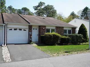188 Victoria Ct, Lakewood, NJ 08701