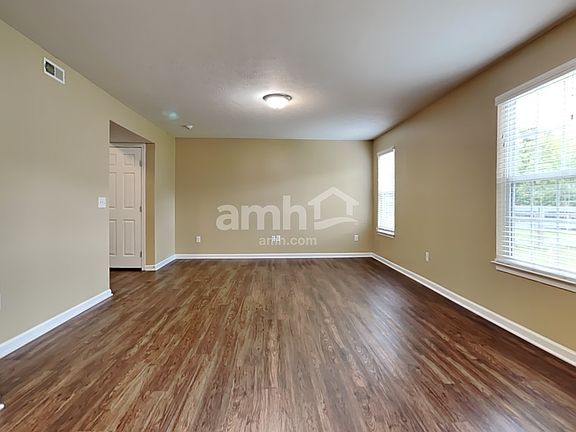 4th image of 5743 Clemens Dr