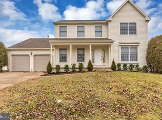 25 Continental Ln, Marlton, NJ 08053
