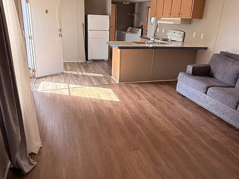 Driftwood Dr — Photo 2