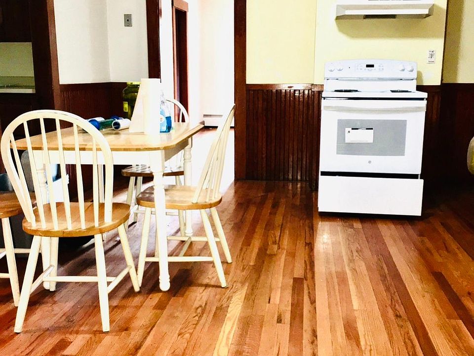 2nd image of 36 Park St Floor 2