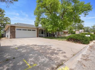 635 Silver Saddle Rd SE, Rio Rancho, NM 87124