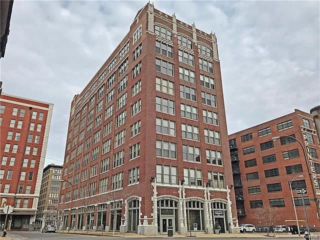 1st image of 1627-1629 Locust St #305