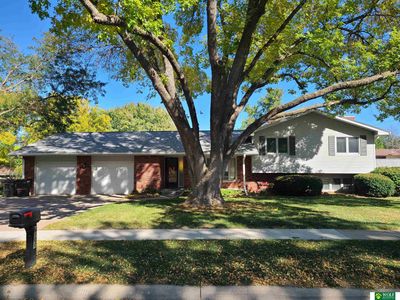 6100 Oakridge Dr, Lincoln, NE, 68516