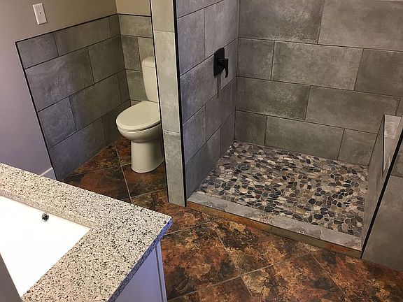 5th image of 6939 NE 8th Ct