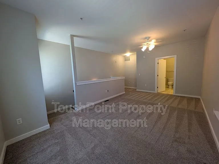 1020 E 36th St — Photo 12