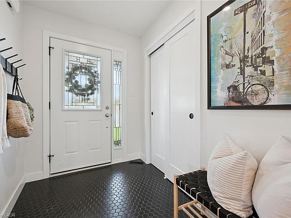 4th image of 6 Branwood Pl