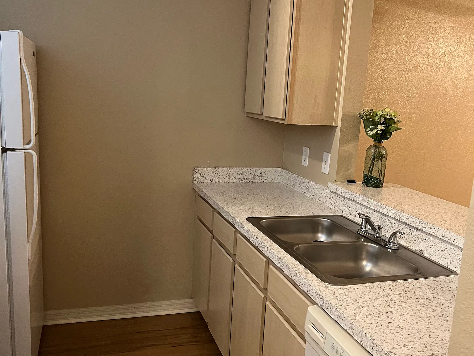 1 bed, 674 sqft, $1,375 — Photo 2
