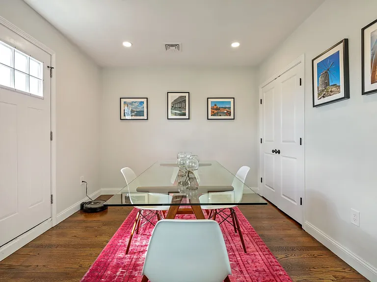 77 Torrey St #2 — Photo 4