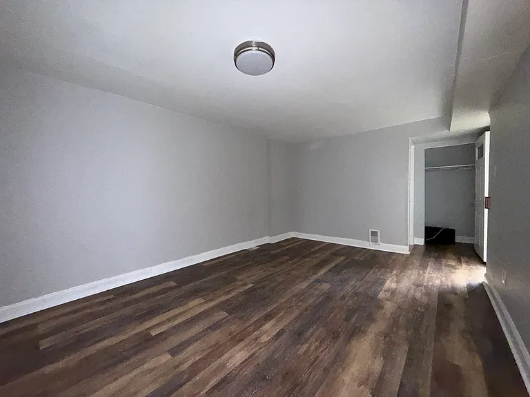 608 Tasker St #1 — Photo 4