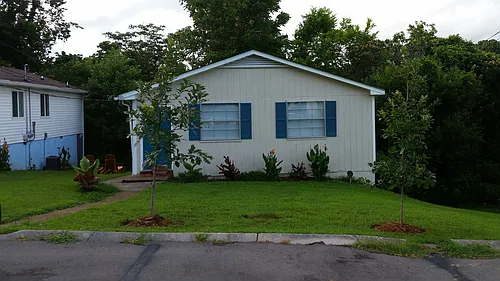 2311 Oak Ct Photo 1