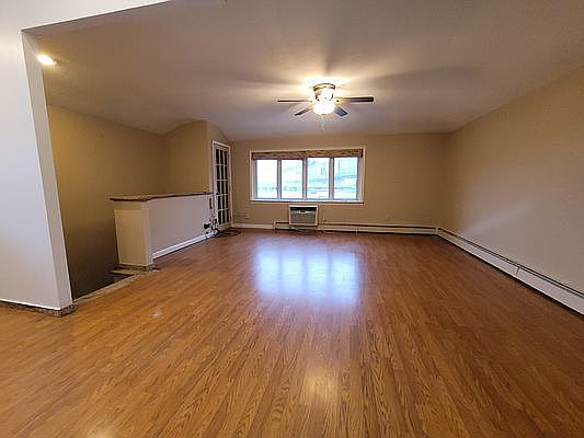 2nd image of 158-48 103rd St #2